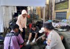 Bhabinkamtibmas-Kisanata-Bersinergi-dengan-Petugas-Kesehatan-Hewan-dalam-Program-Vaksinasi-Peliharaan