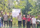 PERSONIL-POLSEK-GOLEWA-LAKUKAN-PENGAMANAN-SITA-EKSEKUSI-PERKARA-PERDATA-DI-KECAMATAN-GOLEWA-SELATAN