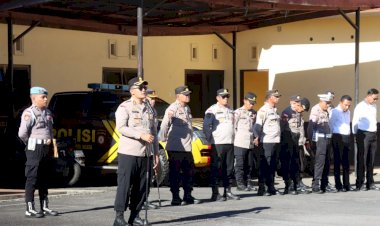 Kapolres-Ngada-Berikan-Arahan-pada-Jam-Pimpinan,-Apresiasi-Kinerja-Personel-dan-Tekankan-Penyelesaian-Kasus