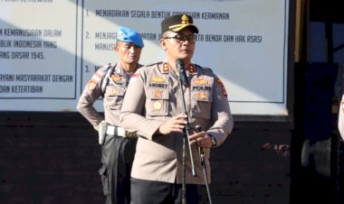 Pimpin-Apel-Pagi-sekaligus-Jam-Pimpinan,-Kapolres-Ngada-Tekankan-Disiplin,-Penampilan-Personel,-dan-Peningkatan-Kinerja