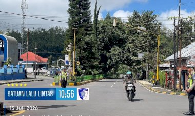 SATLANTAS-POLRES-NGADA-GELAR-PATROLI-DAN-PENGATURAN-LALU-LINTAS-UNTUK-MEWUJUDKAN-KAMSELTIBCARLANTAS-KONDUSIF-DI-KOTA-BAJAWA