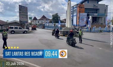 SATLANTAS-POLRES-NGADA-LAKSANAKAN-PATROLI-DAN-PENGATURAN-LALU-LINTAS,-WUJUDKAN-KAMSELTIBCARLANTAS-DI-KOTA-BAJAWA