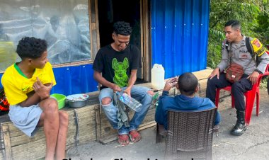 Ciptakan-Situasi-Aman-dan-Kondusif,-Bhabinkamtibmas-Desa-Beja-Aktif-Sambangi-Warga