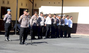 KAPOLRES-NGADA-PIMPIN-APEL-PAGI-PERDANA,-TEKANKAN-DISIPLIN,-PROFESIONALISME,-DAN-SINERGI-DALAM-PELAKSANAAN-TUGAS