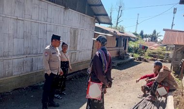 SATUAN-BINMAS-POLRES-NGADA-PERKUAT-KEMITRAAN-DENGAN-MASYARAKAT-MELALUI-SAMBANG-KAMTIBMAS