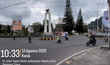 Patroli-dan-Pengaturan-Satlantas-Polres-Ngada-Ciptakan-Kamseltibcarlantas-di-Kota-Bajawa