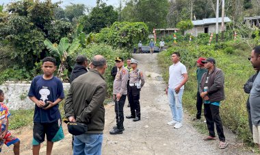 Kapolres-Ngada-Bersama-Bupati-Tinjau-Langsung-Lokasi-Terdampak-Gempa-di-Desa-Sobo-II