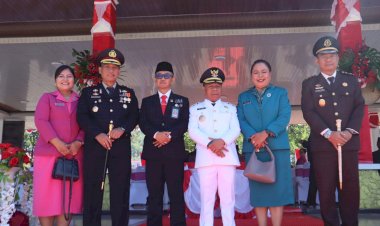 Kapolres-Ngada-Hadiri-Upacara-HUT-ke-81-Kemerdekaan-RI-di-Kabupaten-Ngada