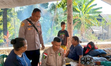 Polres-Ngada-Berikan-Pelayanan-Kesehatan-Gratis-bagi-Pengungsi-Pasca-Gempa-di-Riung