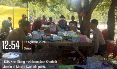 Polsek-Riung-Bantu-Pembangunan-Tenda-Darurat-untuk-Pasien-Pascagempa-‎