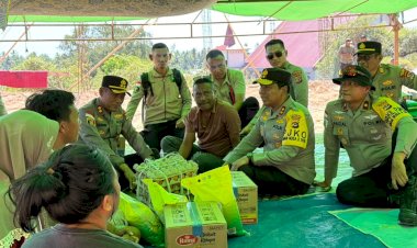 Kapolda-NTT-Hadirkan-Kepedulian,-Tinjau-Langsung-Warga-Terdampak-Gempa-di-Kabupaten-Ngada