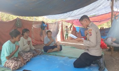 Polres-Ngada-Berikan-Terapi-USEFT-untuk-Memulihkan-Semangat-Warga-Terdampak-Gempa-di-Kecamatan-Riung-‎
