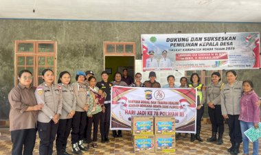 Polwan-Polres-Ngada-Hadir-Membawa-Harapan,-Bantuan-Kapolda-NTT-Menjangkau-Warga-Terdampak-Gempa-Flores