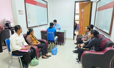 POLRES-NGADA-SERAHKAN-TERSANGKA-DAN-BARANG-BUKTI-PERKARA-DUGAAN-PERSETUBUHAN-TERHADAP-ANAK-KEPADA-KEJAKSAAN