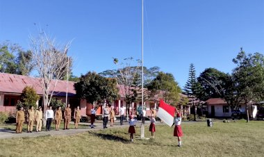UPACARA-BENDERA,-POLRES-NGADA-TANAMKAN-DISIPLIN-DAN-KARAKTER-SEJAK-DINI