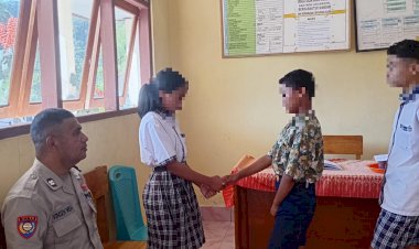 Hentikan-Bullying-di-Sekolah,-Bhabinkamtibmas-Jerebuu-Bangun-Kesadaran-dan-Perdamaian-Pelajar-‎