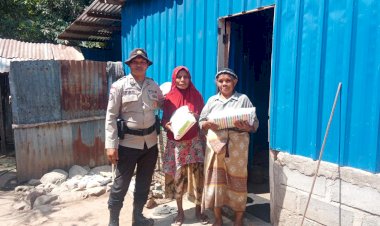 Polsek-Riung-Polres-Ngada-Salurkan-Bantuan-Kemanusiaan-bagi-Warga-Terdampak-Gempa