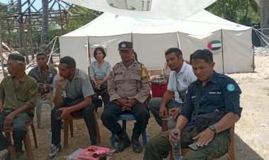 Pulihkan-Semangat-Warga-Pascagempa,-Bhabinkamtibmas-Polsek-Riung-Kawal-Asesmen-Ketangguhan-Masyarakat