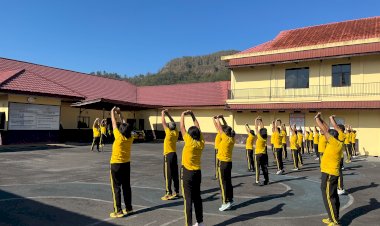 Jaga-Kebugaran,-Perkuat-Kesiapan:-Personel-Polres-Ngada-Gelar-Olahraga-Bersama-‎
