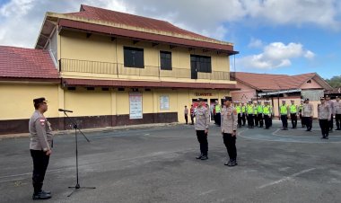APEL-PAGI-DAN-JAM-PIMPINAN,-WAKAPOLRES-NGADA-TEKANKAN-DISIPLIN,-KESIAPSIAGAAN,-DAN-KEKOMPAKAN-PERSONEL