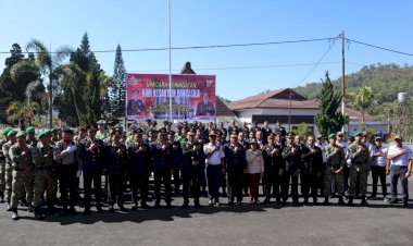 Pimpin-Upacara-Hari-Kesaktian-Pancasila,-Kapolres-Ngada-Tegaskan-Pentingnya-Menjaga-Persatuan-dan-Mengamalkan-Nilai-Pancasila