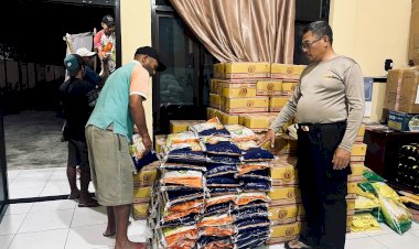 POLRES-NGADA-TERIMA-BANTUAN-BHAYANGKARI-POLDA-PAPUA-UNTUK-WARGA-TERDAMPAK-GEMPA-DI-NGADA