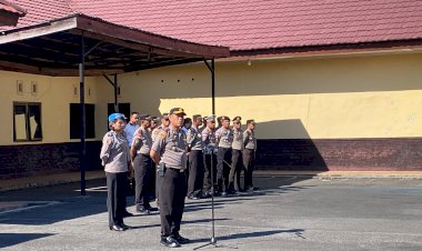 KAPOLRES-NGADA-TEKANKAN-DISIPLIN-PENGGUNAAN-PAKAIAN-DINAS-DAN-OPTIMALISASI-QUICK-WINS-POLISI-BERSAMA-MASYARAKAT