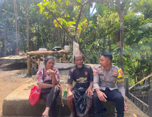 Bhabinkamtibmas Desa Watumanu Hadir di Tengah Masyarakat, Wujudkan Kamtibmas yang Aman dan Kondusif