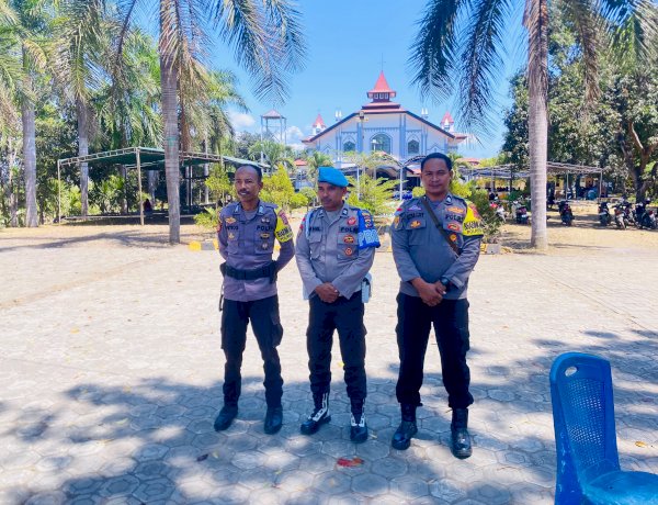 POLSEK AIMERE AMANKAN MISA PERDANA DAN SYUKURAN IMAM BARU DI PAROKI ST. FRANSISKUS & STA. CLARA AIMERE, BERJALAN AMAN DAN LANCAR ‎