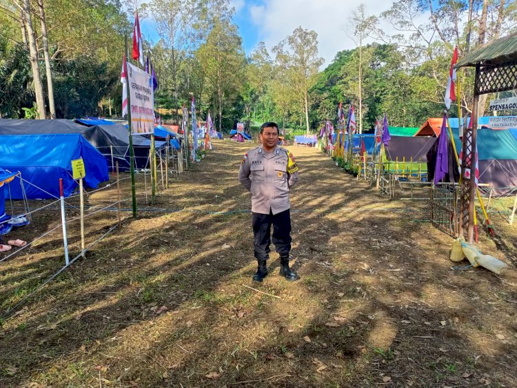 Bhabinkamtibmas Rakateda I Hadiri Apel Pembukaan PERJUSAMI Tingkat SMP se-Golewa Raya