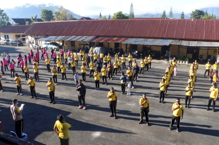 Polres Ngada Gelar Terapi Kesehatan Mental Massal Metode USEFT, Wujudkan Personel yang Sehat Mental dan Siap Melayani Masyarakat  ‎