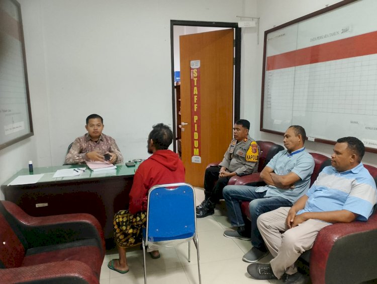 POLSEK SOA SERAHKAN TERSANGKA DAN BARANG BUKTI KASUS PENCURIAN TERNAK KE KEJAKSAAN NEGERI NGADA