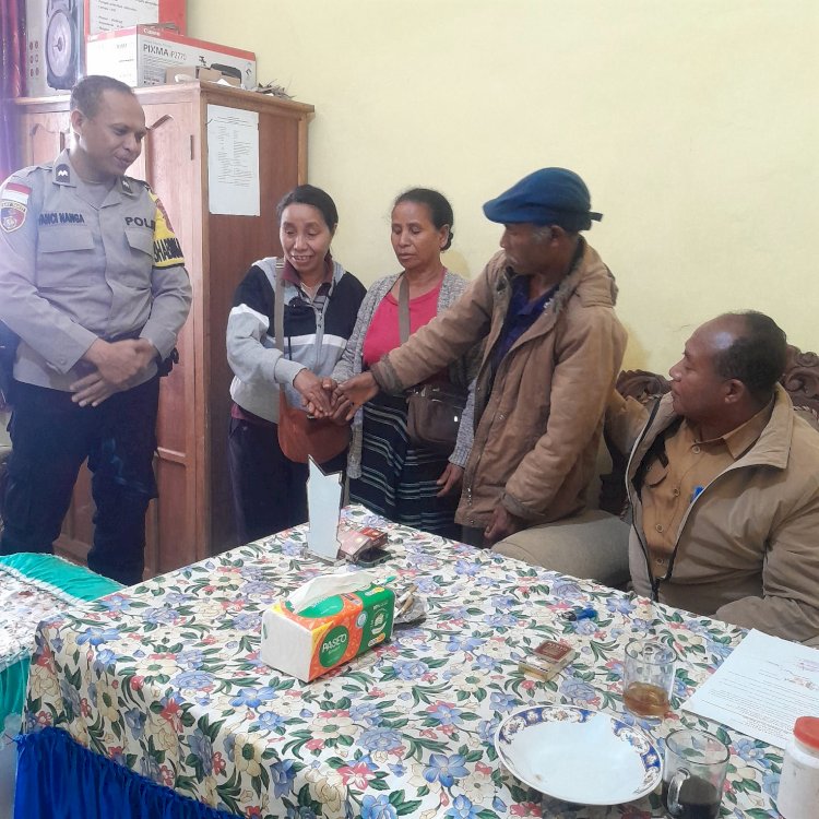 POLRES NGADA HADIRKAN PROBLEM SOLVING, BHABINKAMTIBMAS KELURAHAN SUSU FASILITASI MEDIASI PERMASALAHAN WARGA SECARA KEKELUARGAAN