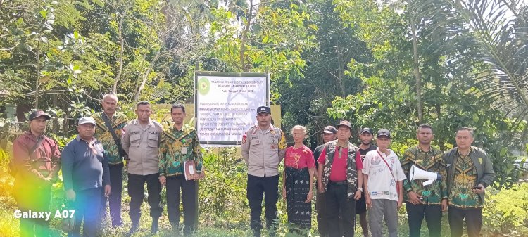 PERSONIL POLSEK GOLEWA LAKUKAN PENGAMANAN SITA EKSEKUSI PERKARA PERDATA DI KECAMATAN GOLEWA SELATAN