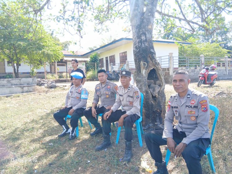 Polsek Soa Amankan Turnamen Sepak Bola Antar Desa dalam Rangka HUT ke-81 Kemerdekaan RI di Kecamatan Soa