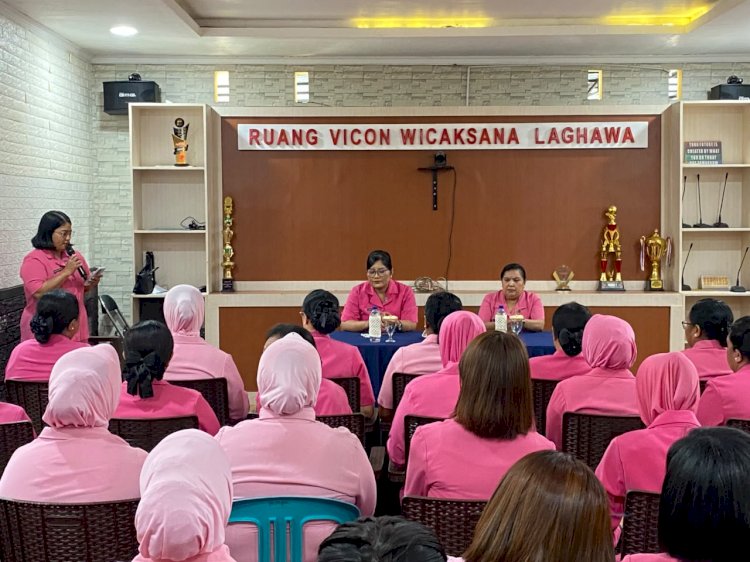 Arahan Perdana Ketua Bhayangkari Cabang Ngada Ajak Anggota Perkuat Kekompakan dan Dukung Tugas Polri