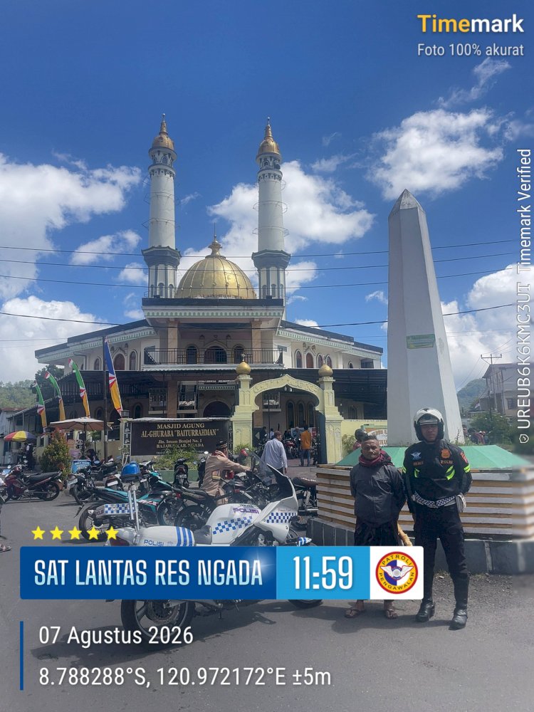 Satlantas Amankan Pelaksanaan Sholat Jumat, Pastikan Arus Lalu Lintas Tetap Lancar