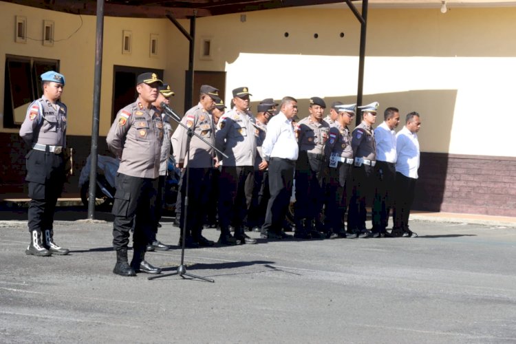 KAPOLRES NGADA PIMPIN APEL PAGI PERDANA, TEKANKAN DISIPLIN, PROFESIONALISME, DAN SINERGI DALAM PELAKSANAAN TUGAS
