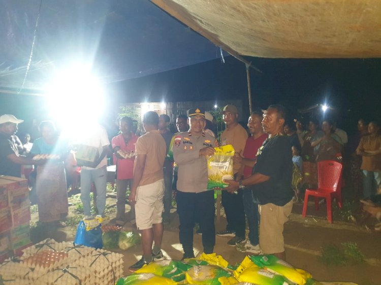 Polres Ngada Kolaborasi dengan Pemda Ngada Salurkan Bantuan Sembako Darurat untuk Korban Gempa di Kecamatan Riung ‎