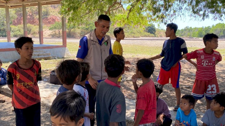 Trauma Healing Polres Ngada Hadir di Tengah Pengungsian, Senyum Anak-Anak Kembali Menggema di Dusun Damu ‎