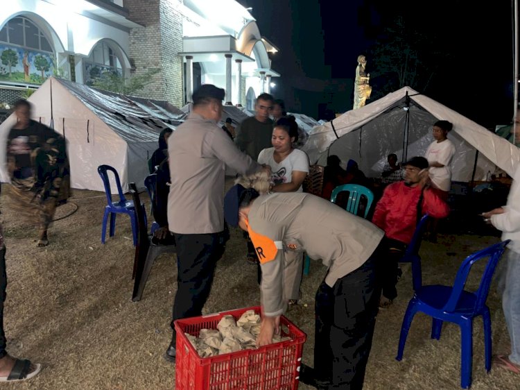 POLRI POLRES NGADA TAK HANYA MENJAGA, TETAPI JUGA MENGHADIRKAN HARAPAN MELALUI DAPUR LAPANGAN DI PENGUNGSIAN BEKEK