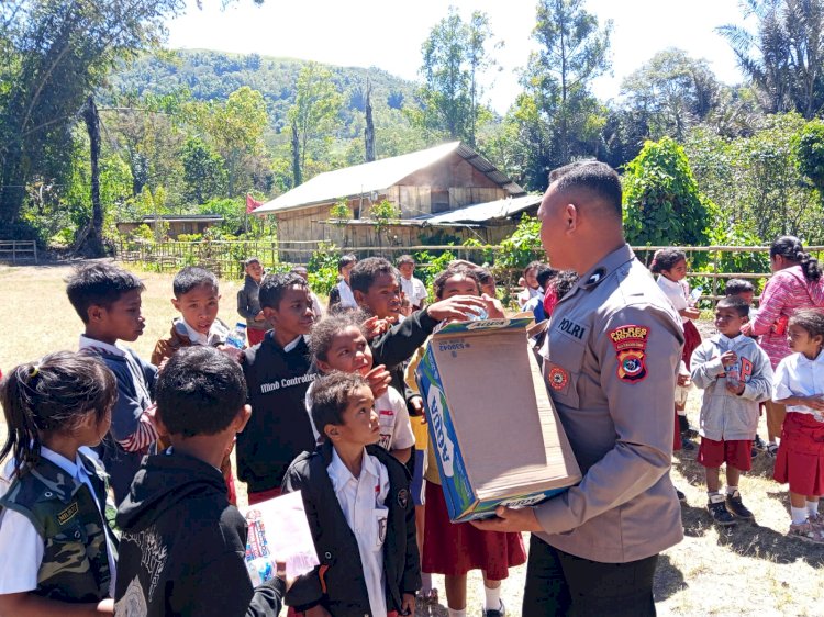 Pulihkan Senyum Anak Pascagempa, Satbinmas Polres Ngada Gelar Trauma Healing di SDN Bopoma