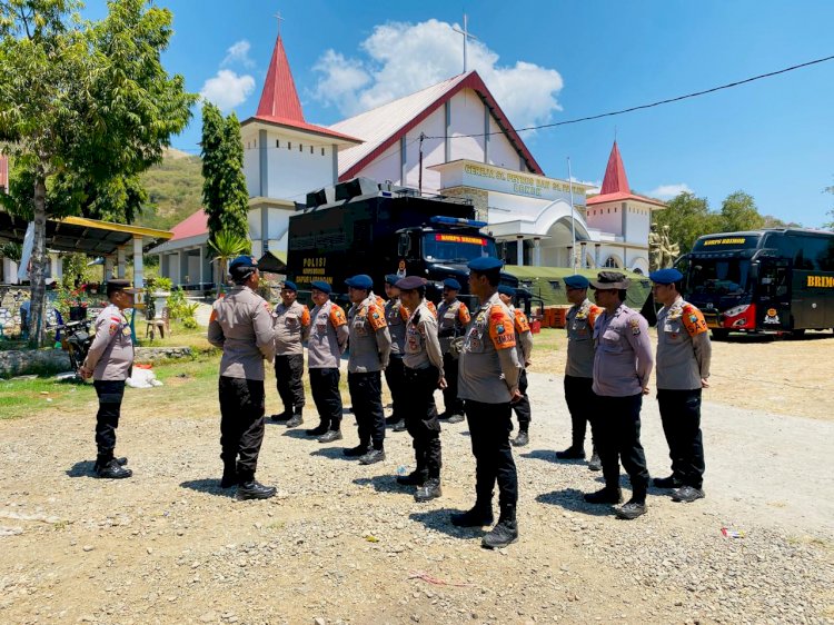 DUA PEKAN DI TENGAH PENGUNGSIAN, BRIMOB JATIM TINGGALKAN RIUNG DENGAN JEJAK PENGABDIAN ‎