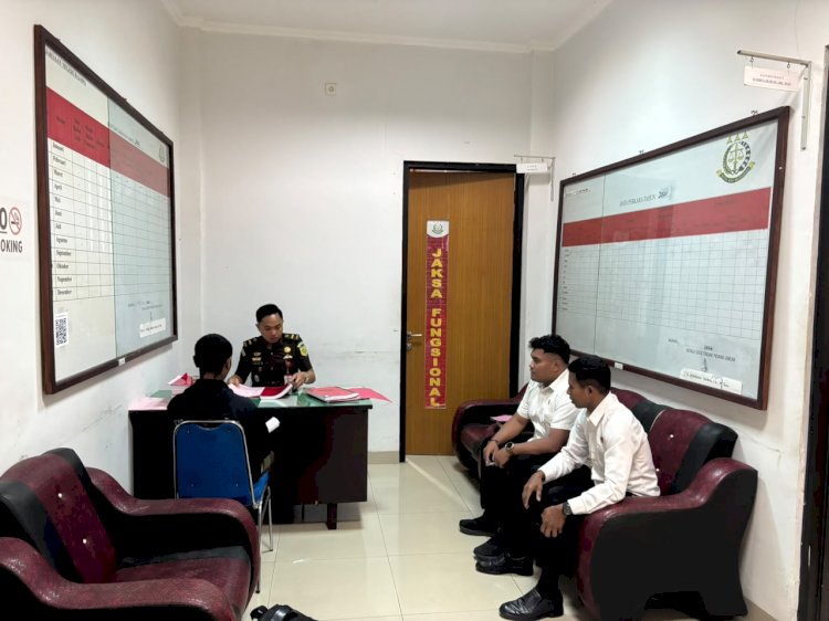 Polres Ngada Laksanakan Tahap II Perkara Dugaan Pencurian, Tersangka dan Barang Bukti Diserahkan ke Kejaksaan