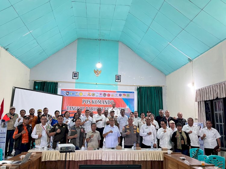 Kapolres Ngada Hadiri Kunjungan Kerja Gubernur NTT Tinjau Langsung Kabupaten Ngada, Sinergi Diperkuat untuk Mempercepat Pemulihan Pascagempa