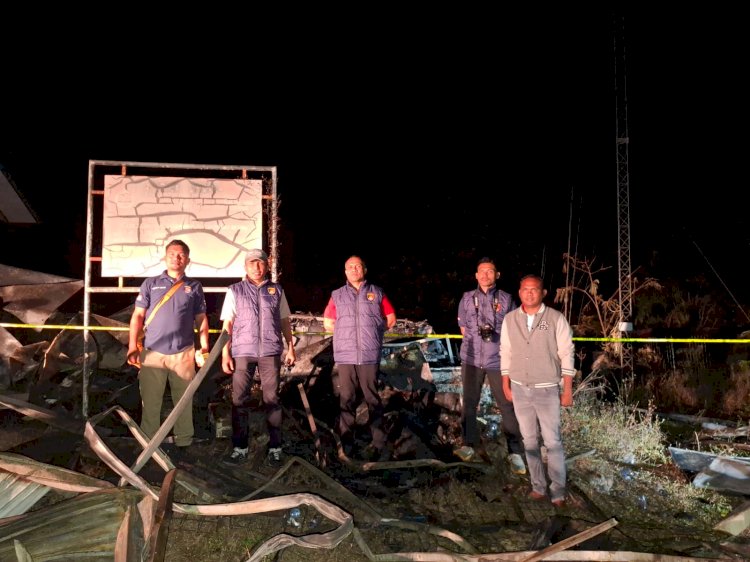 PLTS Lopijo Terbakar, Polres Ngada Sigap Olah TKP dan Telusuri Penyebab Kebakaran
