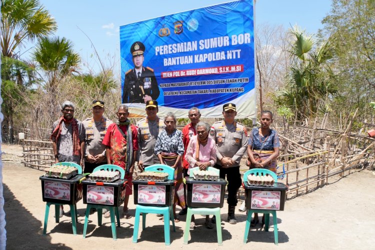 Disambut Tangis Haru Masyarakat Desa Benu Takari, Kapolda NTT Resmikan Sumur Bor di Desa Benu