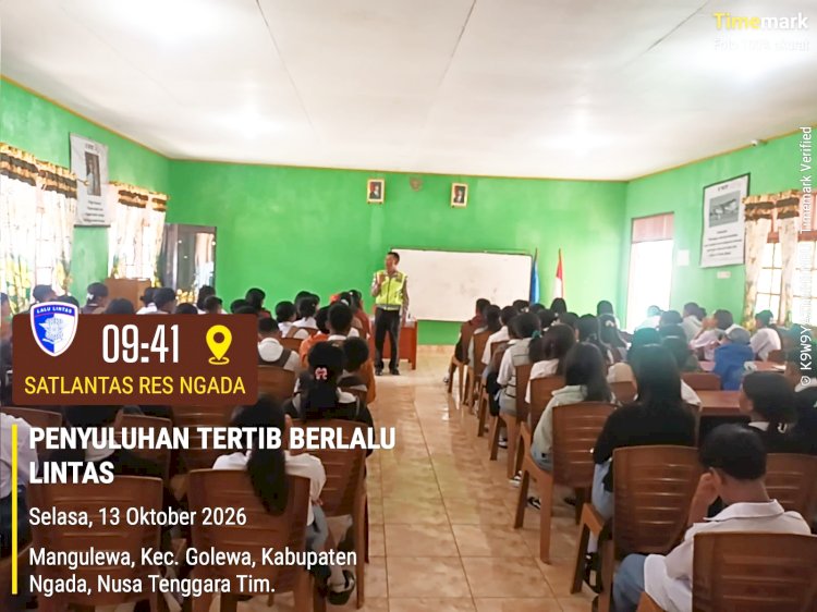 Polisi Peduli Pendidikan, Satlantas Polres Ngada Edukasi Pelajar SMAN 1 Golewa tentang Etika dan Tertib Berlalu Lintas