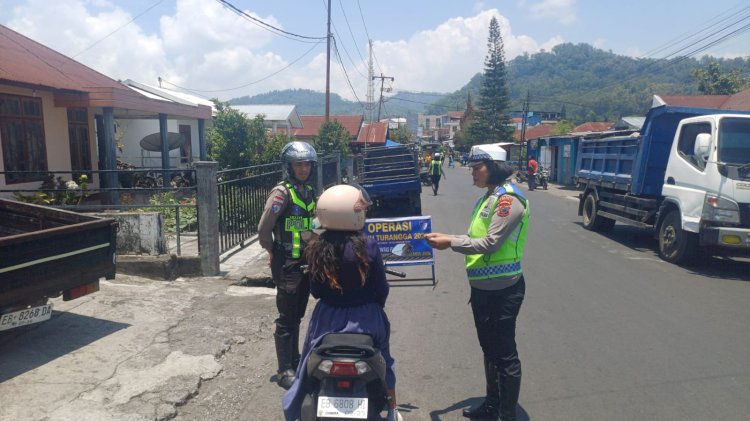 OPERASI PATUH TURANGGA 2026, SATLANTAS POLRES NGADA BERIKAN 25 TEGURAN SIMPATIK